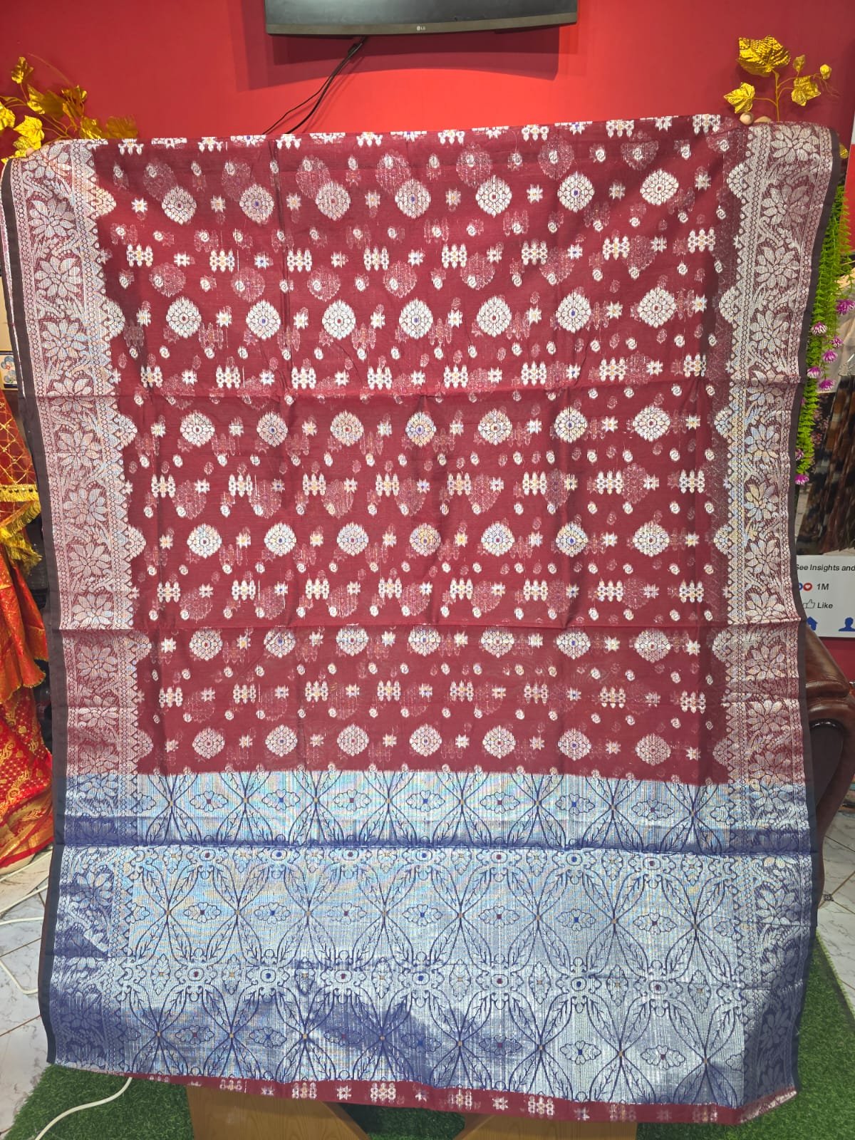 নারীদের শাড়ি