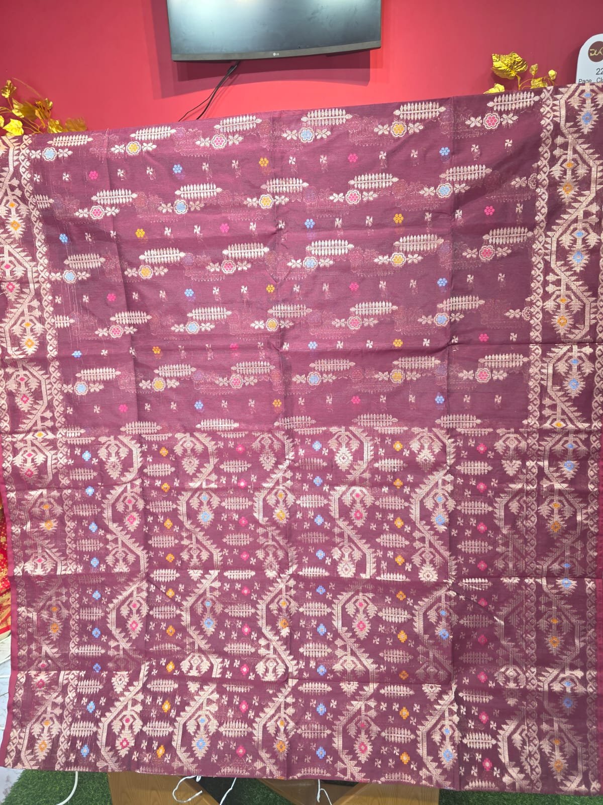 নারীদের শাড়ি